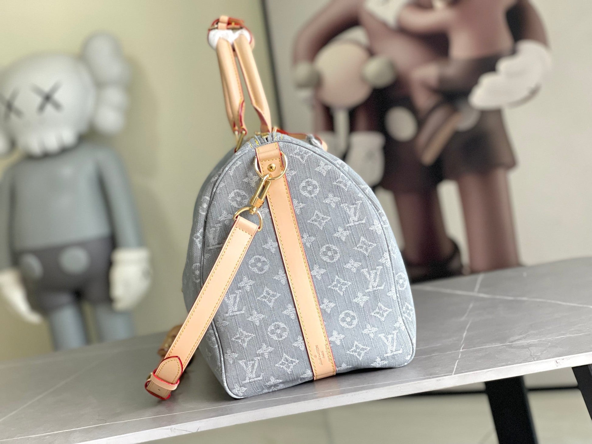Louis Vuitton KEEPALL BANDOULIÈRE 45 Travel Bag | Vintage Monogram Canvas | FW21-22 Runway Capsule | Storefront Signage Design