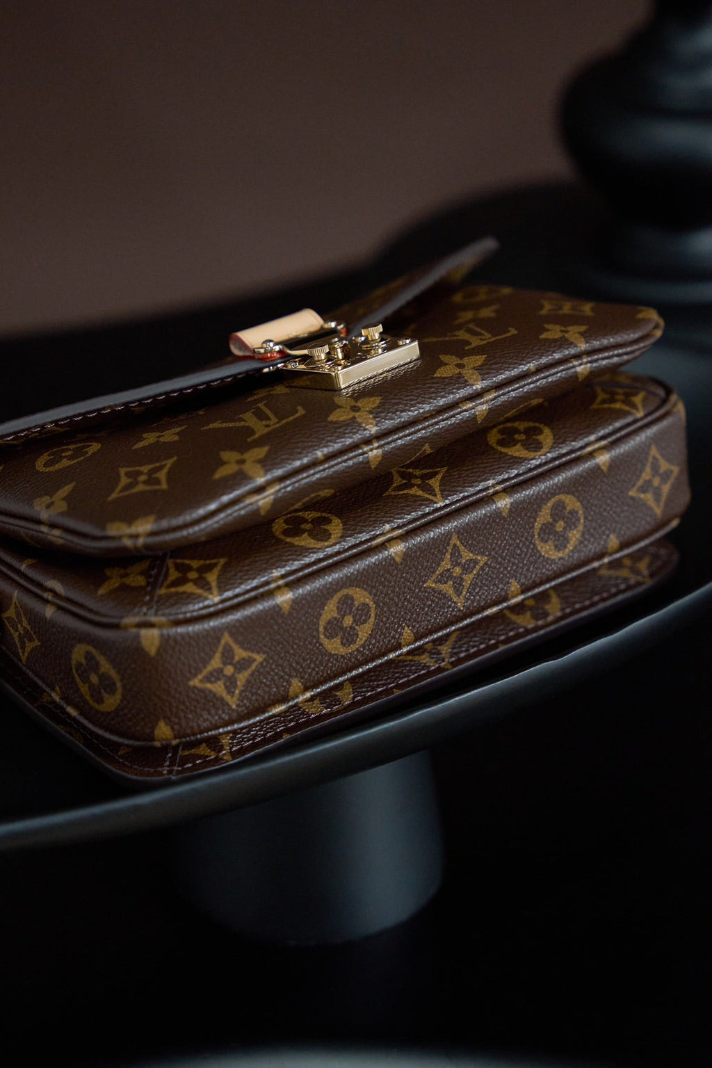 POCHETTE MÉTIS EAST WEST Handbag | Italy Dynamic Chip Code | Original Monogram Canvas & Gold Hardware | Exclusive Launch with Gift Box