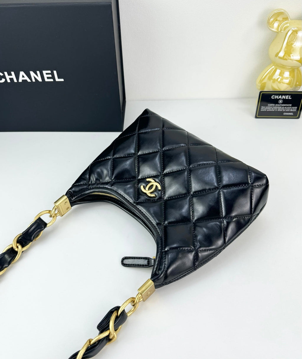 Chanel Sakura Pink Hobo Bag  24K Gold Chunky Chain Strap  22cm Lightweight Wax Leather Crossbody