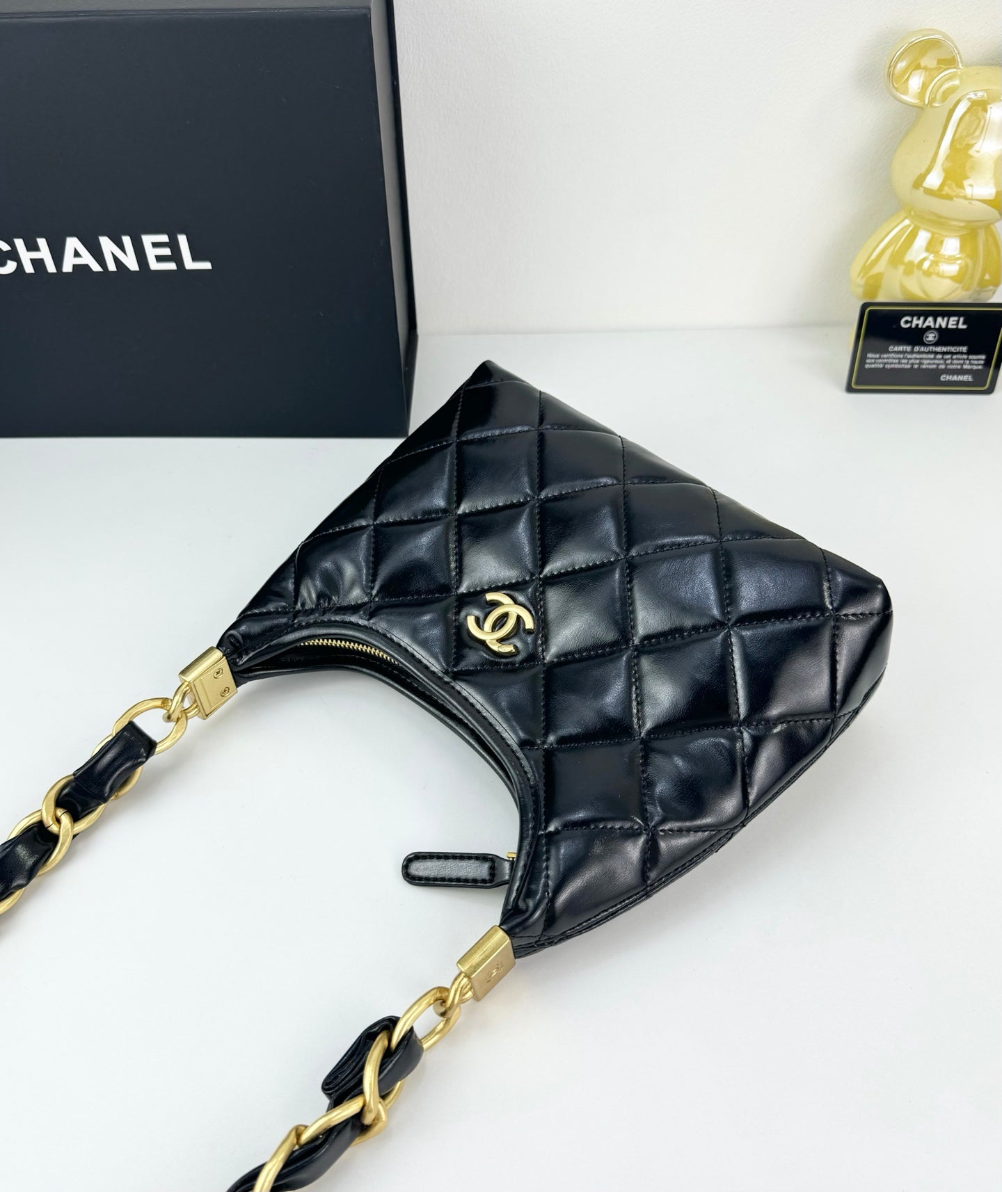 Chanel Sakura Pink Hobo Bag  24K Gold Chunky Chain Strap  22cm Lightweight Wax Leather Crossbody