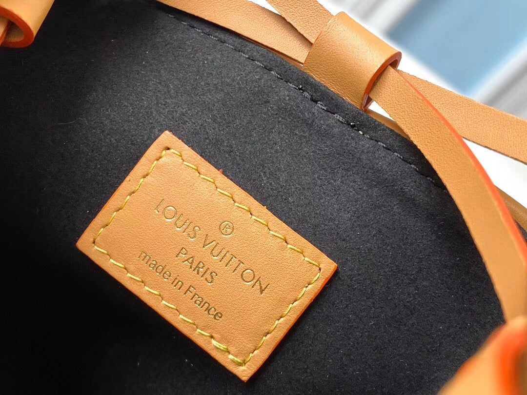 LV M57099 Mini Bucket Bag - Runway Edition with Detachable Tag & Full Packaging 12×12×12cm