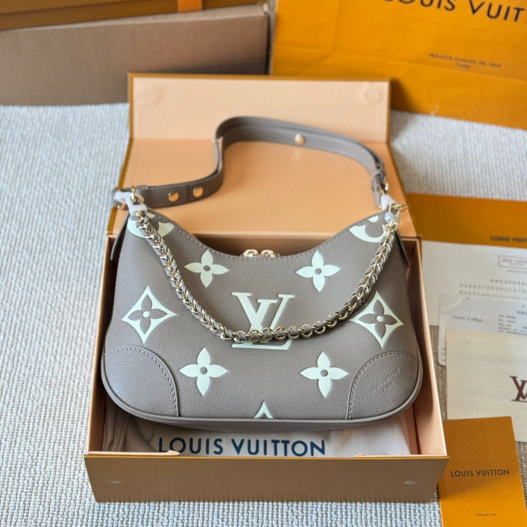 Louis Vuitton Boulogne Messenger Bag 2023 | Gold Chain Strap, Compact Size 27x18cm, Unisex Luxury Crossbody