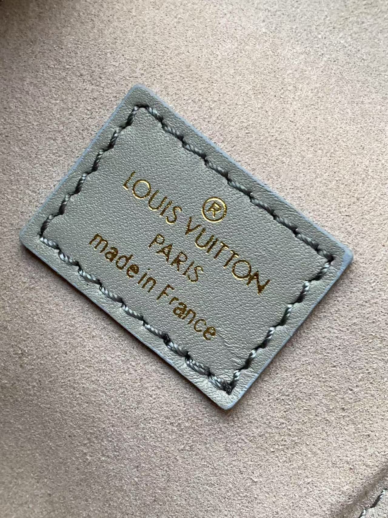 Louis Vuitton 2024 Fall/Winter Vanity Chain Pouch Bag - Monogram Canvas Cosmetic Case with Detachable Chain, LV Padlock & Key Holder