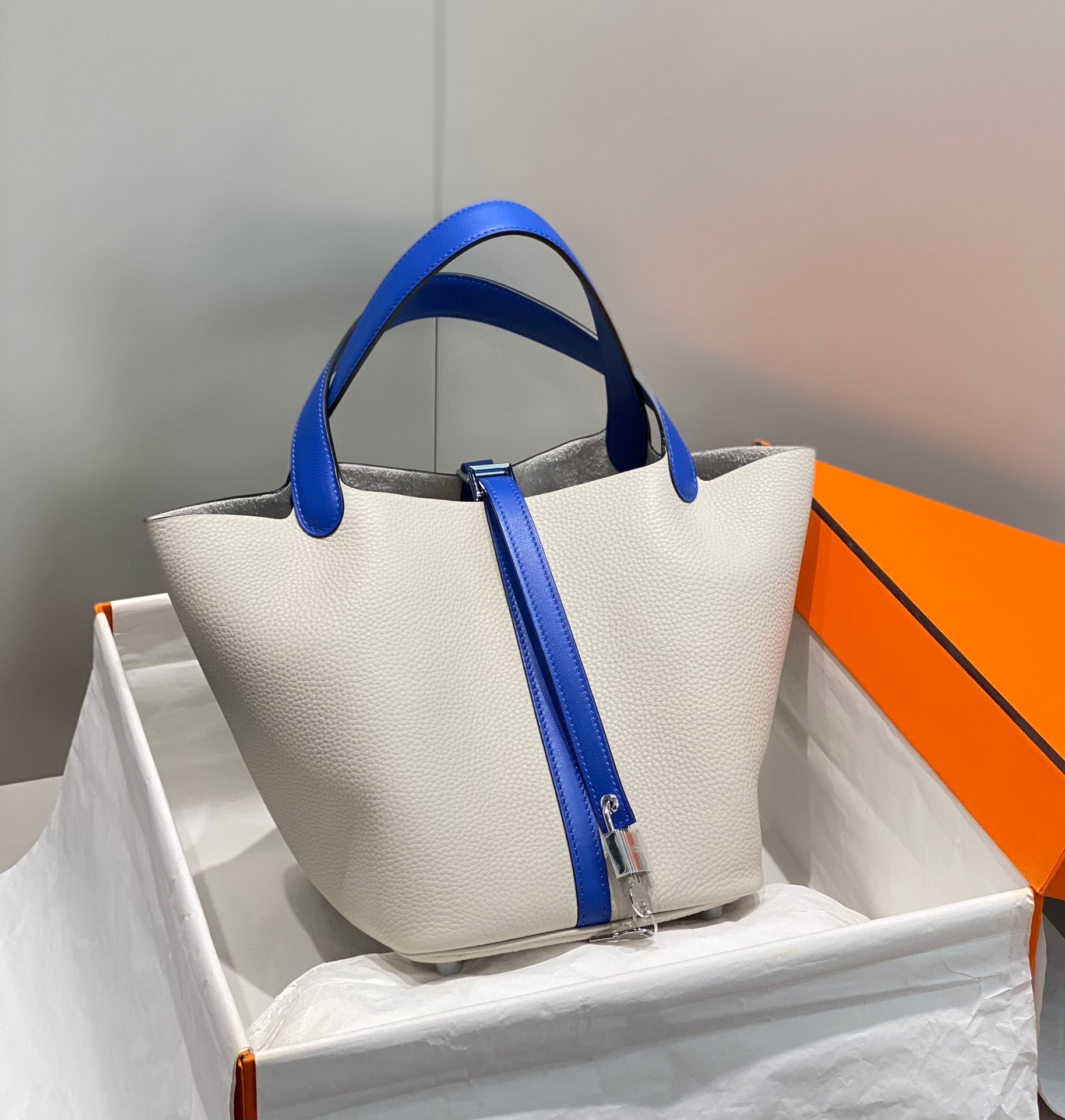 Hermès Picotin Lock 22cm Two-Tone Silver Bucket Bag | Gris Perle & Bleu Electrique Limited Edition