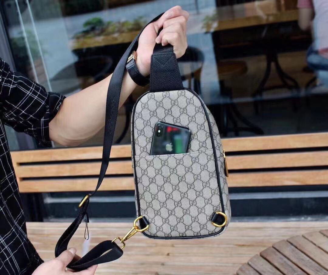 Men's Vintage Crossbody Bag | Full-Grain Leather Oversized Design | 31x18x5cm Custom Hardware