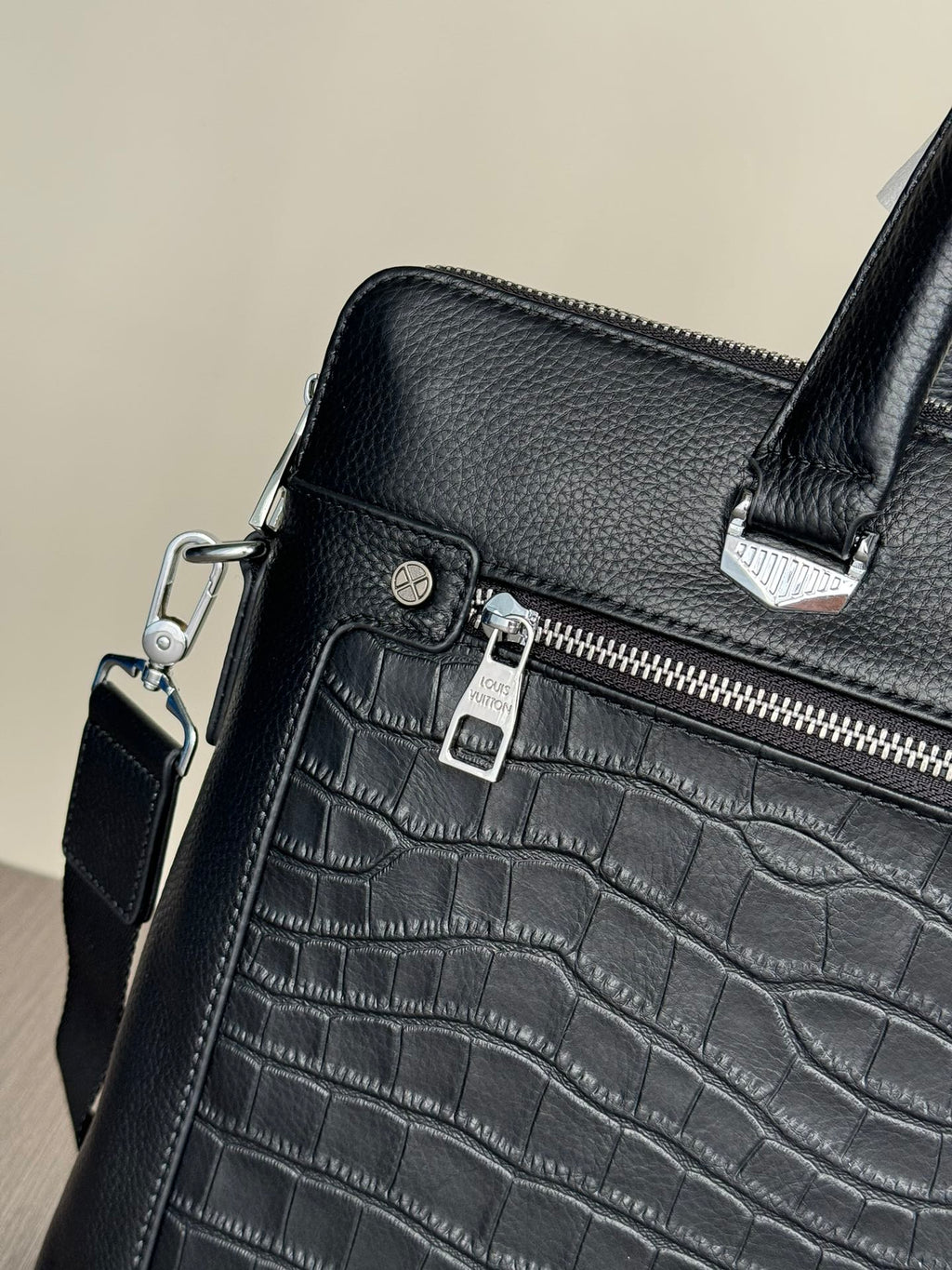 2024 Premium Dual-Zip Briefcase | Italian Textured Leather | Anti-Theft Compartments | Smooth YKK Zippers