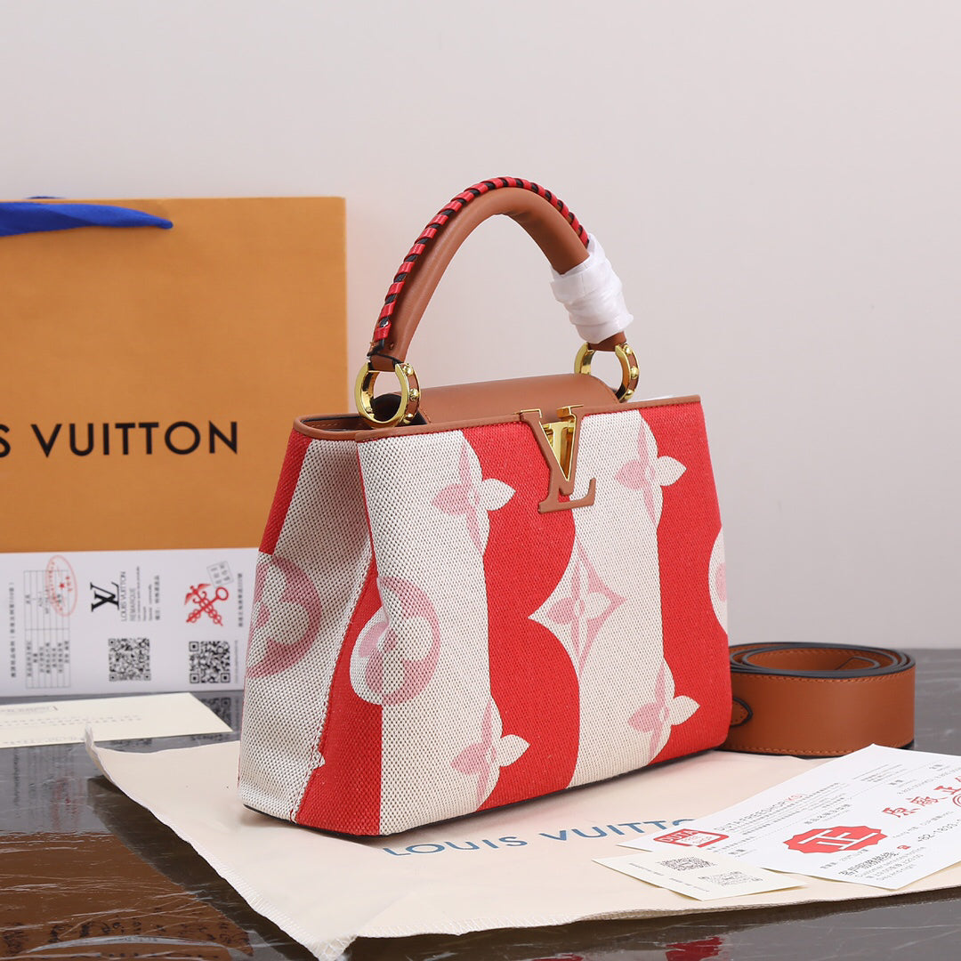 Louis Vuitton Capucines bb Red Pebbled Leather Bag 27x18x10cm | Celebrity Street Style, Detachable Strap & Twist Lock