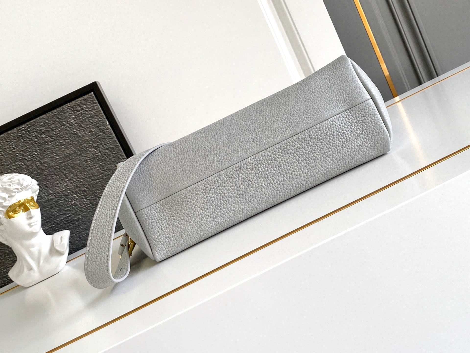 New Pebbled Leather Crossbody Bag 26x14x9.5cm | Adjustable Strap, Metal Logo & Spacious Design