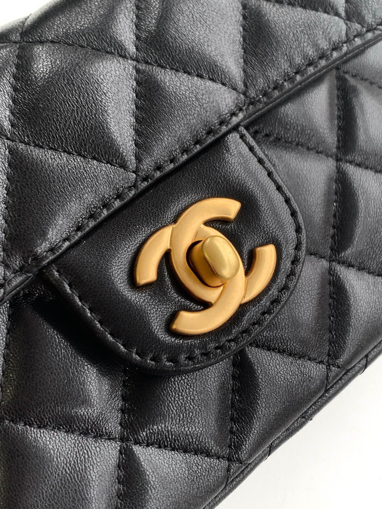 【MINI OHANEL🚩SS2025】Vintage Black-Gold Kelly Bag - 3-Way Convertible Luxury Handbag (12x22x6cm) with Premium Hardware