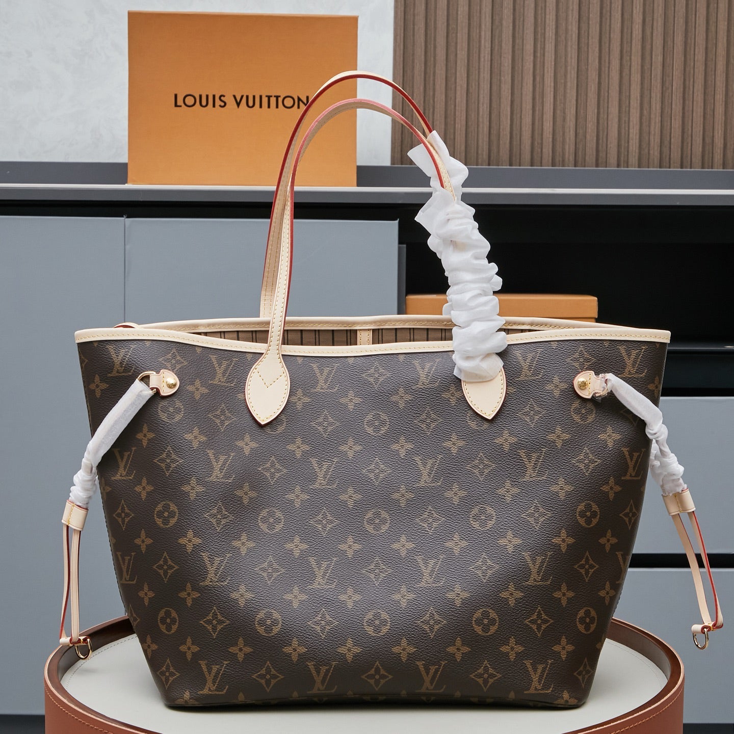 Louis Vuitton Neverfull Reimagined - Detachable Pouch & Dual-Tone Lining Archival Revival Tote
