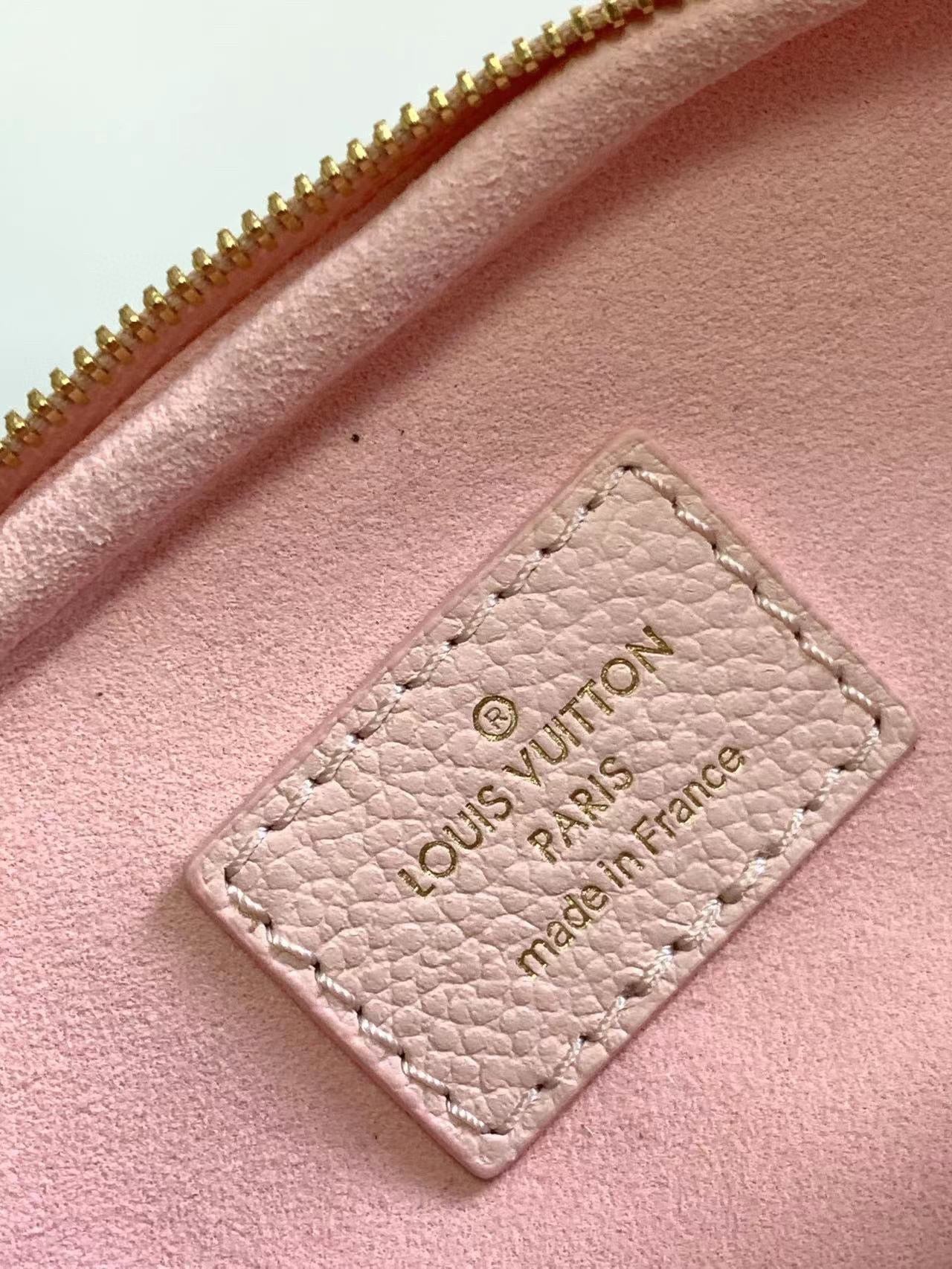 Louis Vuitton Mini Bumbag Gradient 17x12x9.5cm | Monogram Empreinte Leather, Detachable Chain & Adjustable Strap
