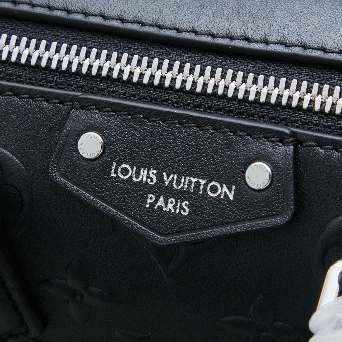 Louis Vuitton 2025 Cruise Collection Dynamic Monogram Bold Speedy 20 Trunk Handbag - Embossed Calfskin Metal Accents Detachable Chain Strap