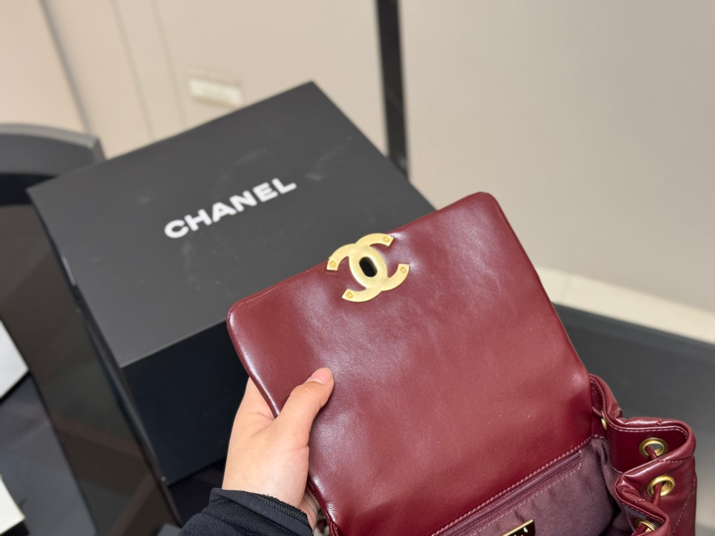 Chanel 19 Backpack  Classic Lightweight & Spacious Design 21.24cm Versatile for All Occasions