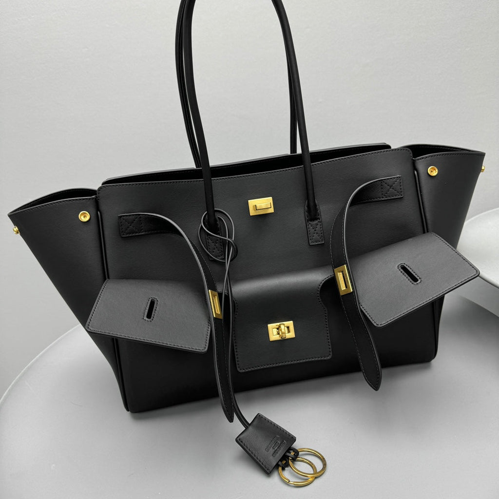 Bel Air Cyborg Punk Black Gold Leather Handbag – Medium Vintage Lock Streetwear Must-Have