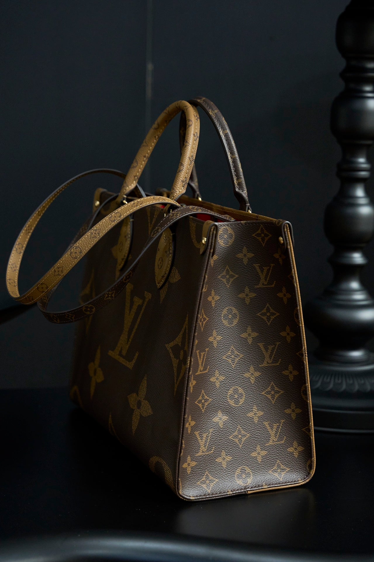 ONTHEGO Medium Handbag | Italy Dynamic Chip Code | Original Monogram & Reverse Canvas | Exclusive Launch with Gift Box