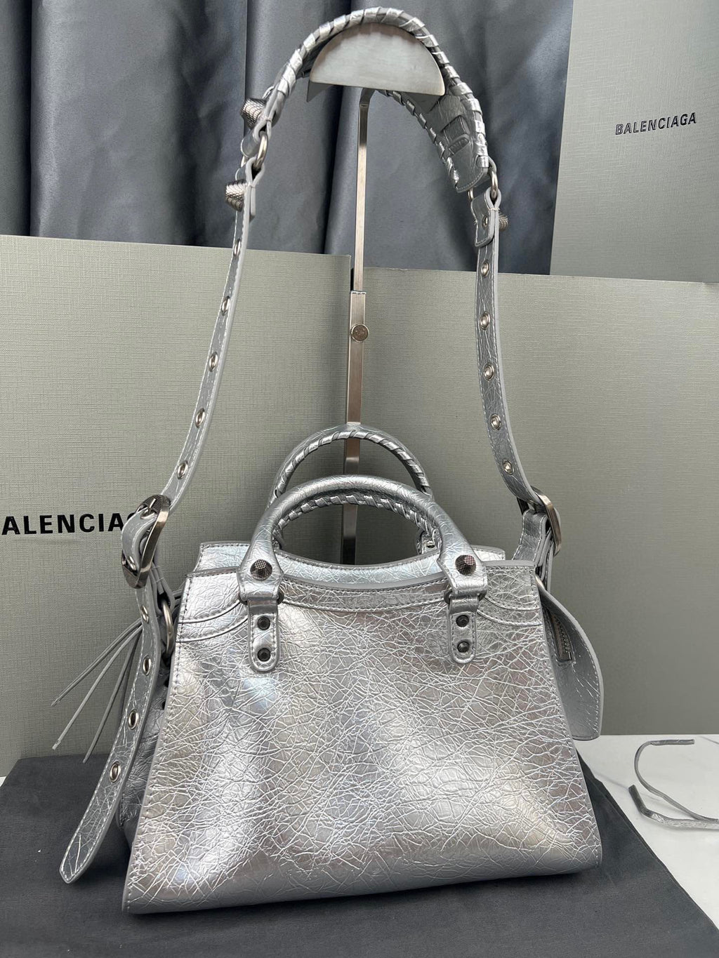 Sliver Paris Neo Cagole Biker Bag 2023 - Edgy Heart Mirror Bucket Bag | 26cm Statement Piece