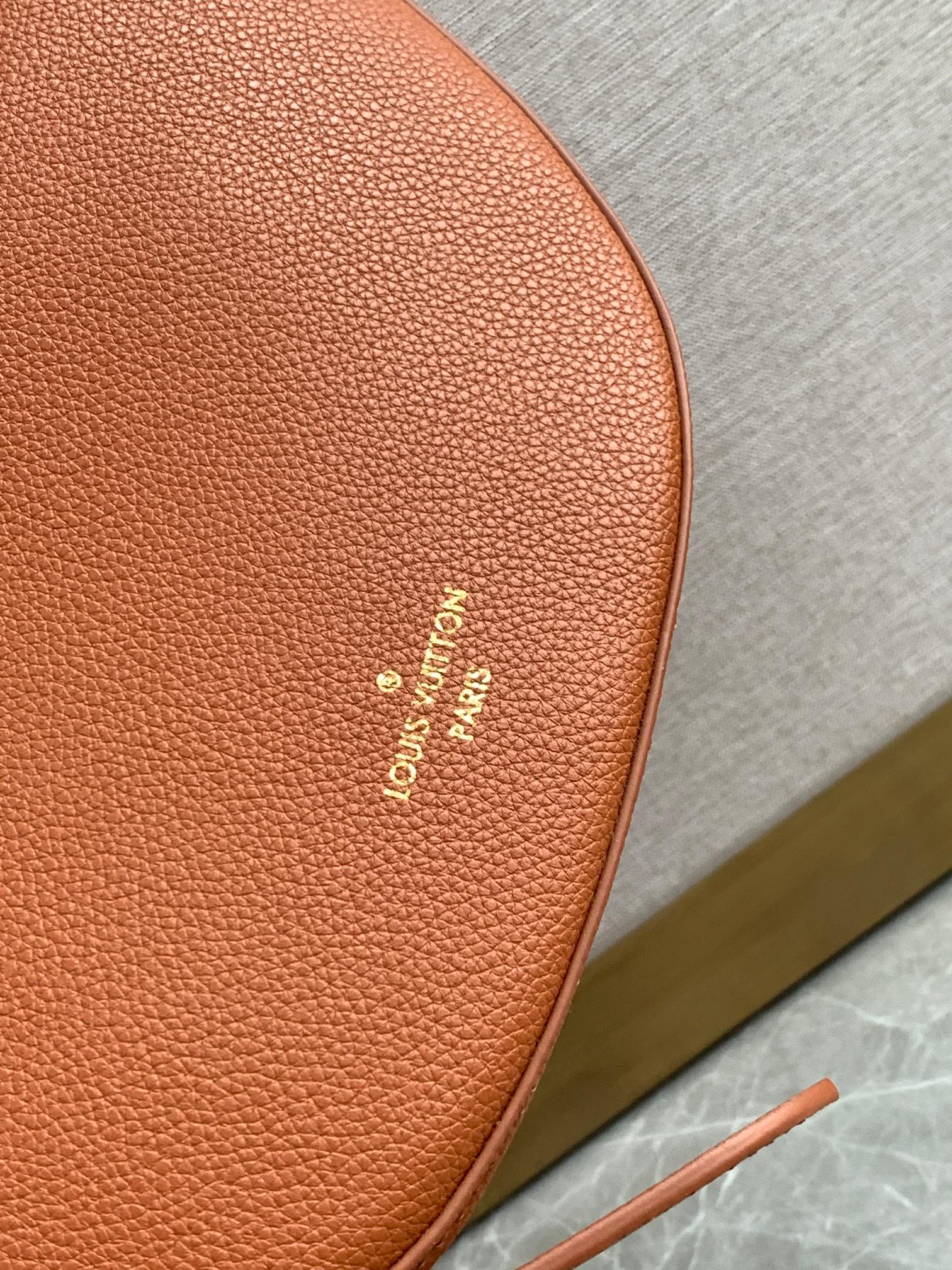 Louis Vuitton Low Key Crossbody Bag | Modern Minimalist Design in Ultra-Soft Calfskin | LV Engraved Padlock & Suede Lining | Adjustable Waist/Shoulder Strap | 28x13x5.5cm Compact Carry