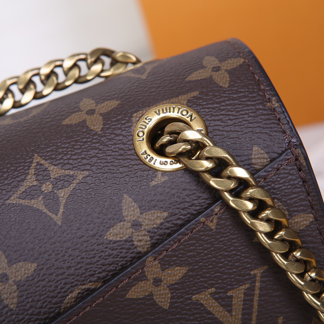 LV-Inspired NEW CHAIN BAG | Original Material & Full Packaging | Monogram Canvas & Resin Magnetic Closure