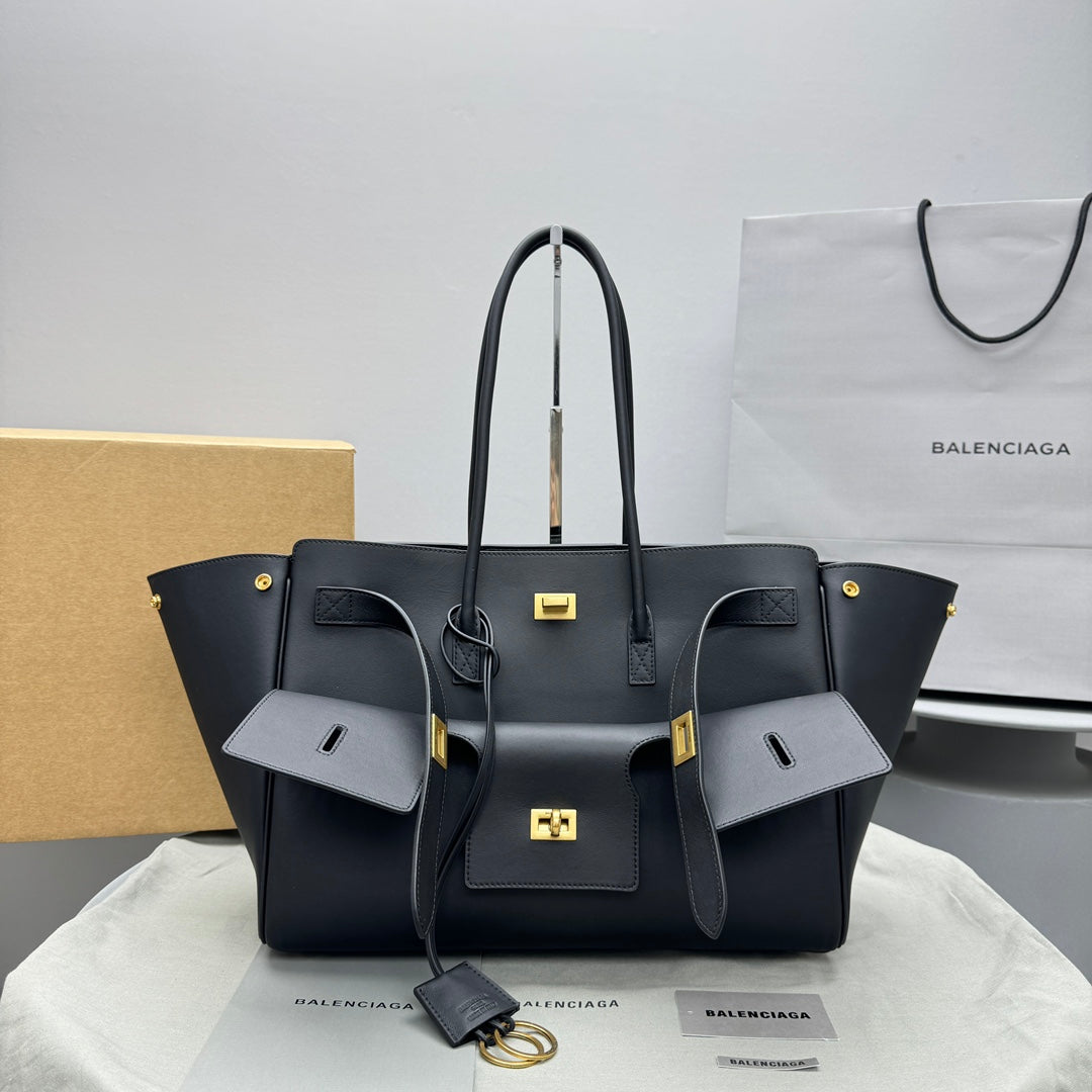Bel Air Cyborg Punk Black Gold Leather Handbag – Medium Vintage Lock Streetwear Must-Have