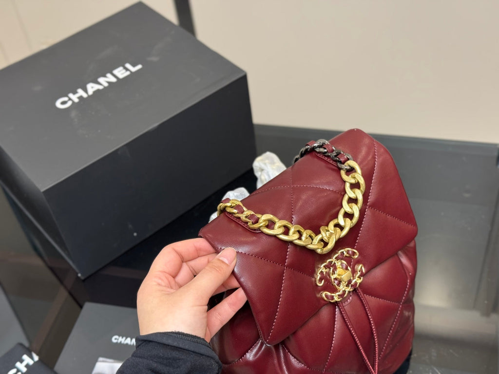 Chanel 19 Backpack  Classic Lightweight & Spacious Design 21.24cm Versatile for All Occasions