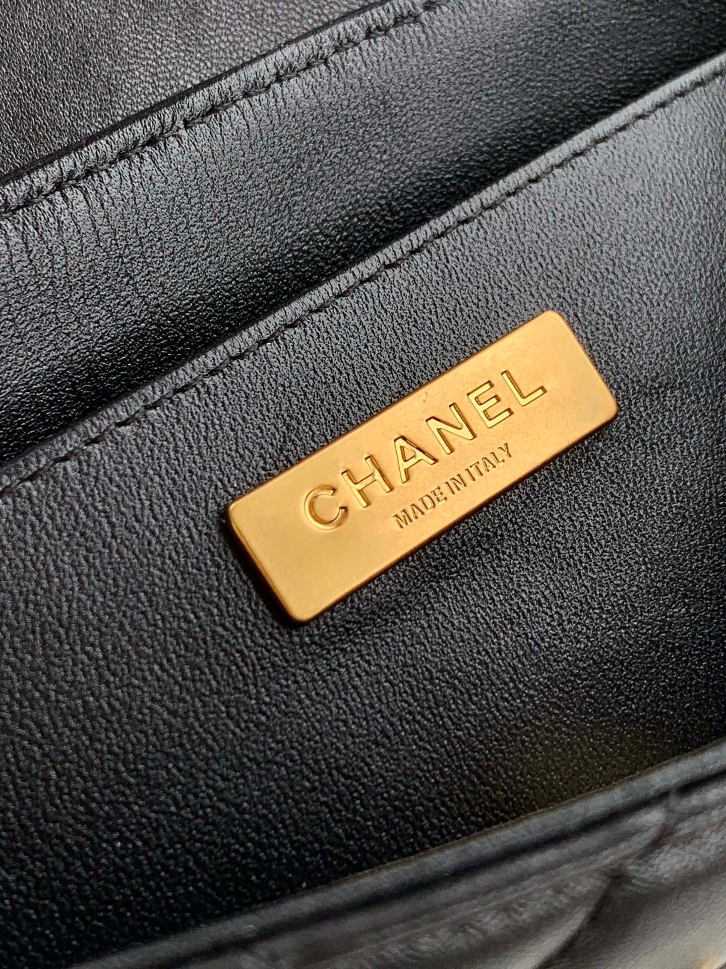 OHANEL Summer Exclusive Black Gold Mini Kelly Vertical Bag - Vintage Luxury Crossbody with Quad Stud Base 14x20x6cm