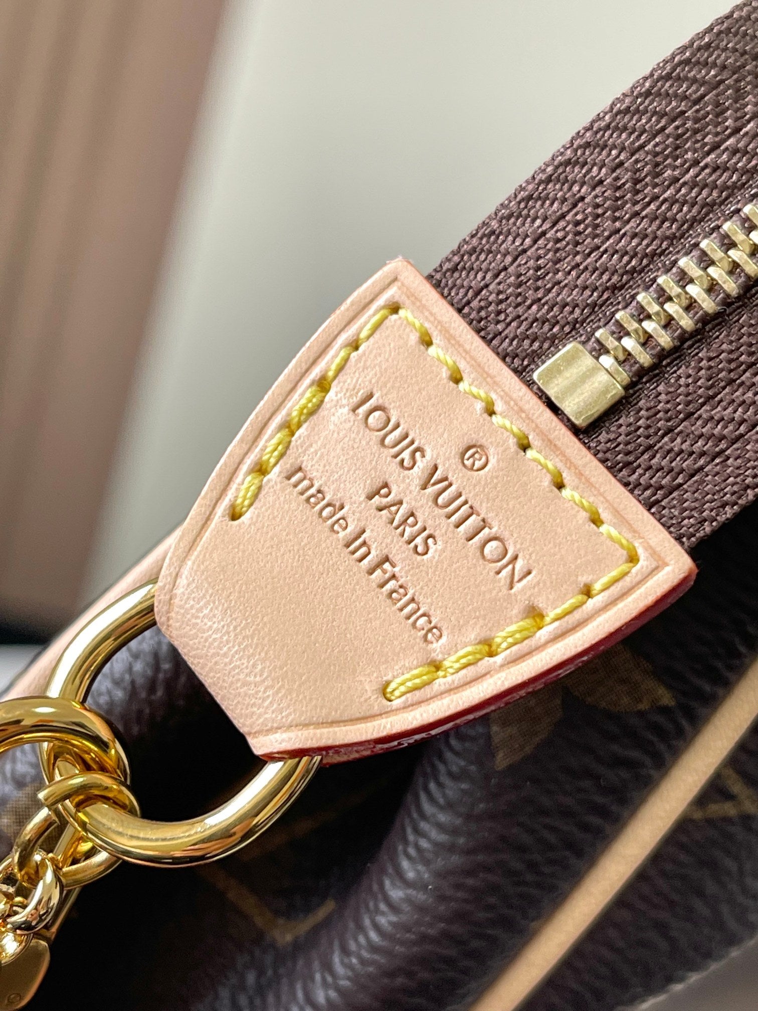 Vintage EVA Handbag | Premium MB Chip Edition Genuine Leather | A-Grade Steel Hardware | Imported Original Fabric | Duty-Free Factory Packaging