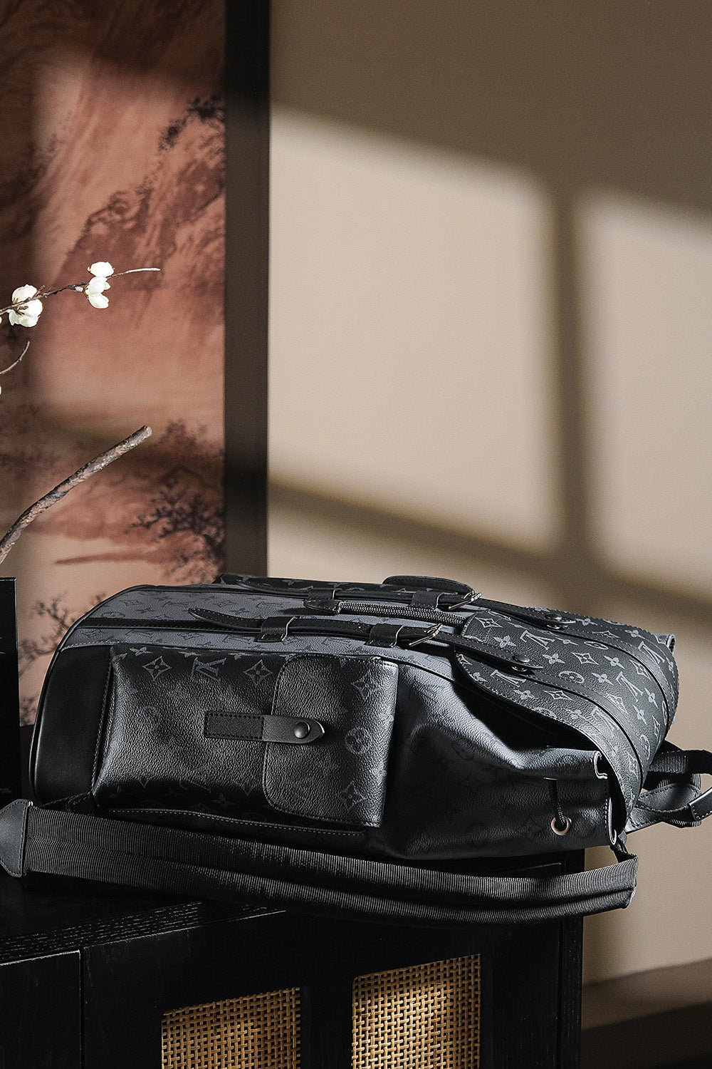 LV Christopher Chip-Embedded Backpack | 24K Gold-Plated Hardware, 44cm Unisex Vintage Travel Bag with Diamond Code Tech
