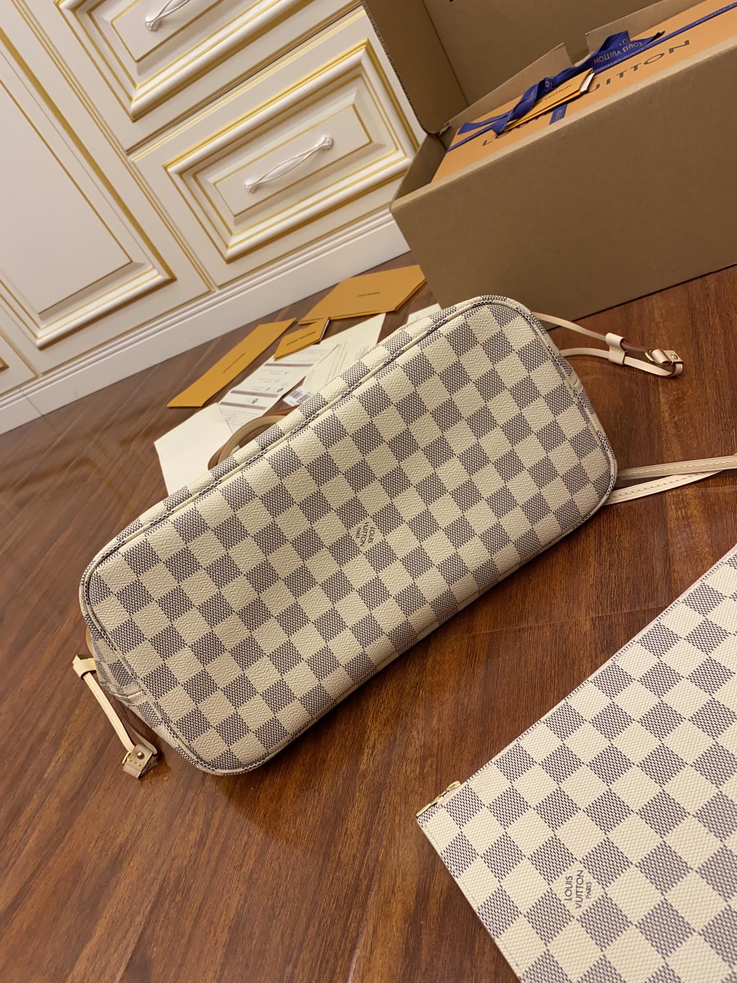 Italian Diamond-Patterned Grade-A Vegetable-Tanned Leather Bag (Dynamic UID Chip) 31x28x14CM | 9th Gen Upgrade with Gift Box