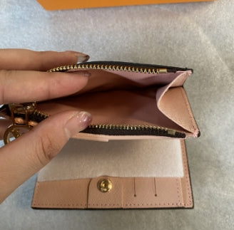 Louis Vuitton Monogram Compact Wallet  Colorful Leather Lining  LV Circle Charm  9x11.5x1.5cm