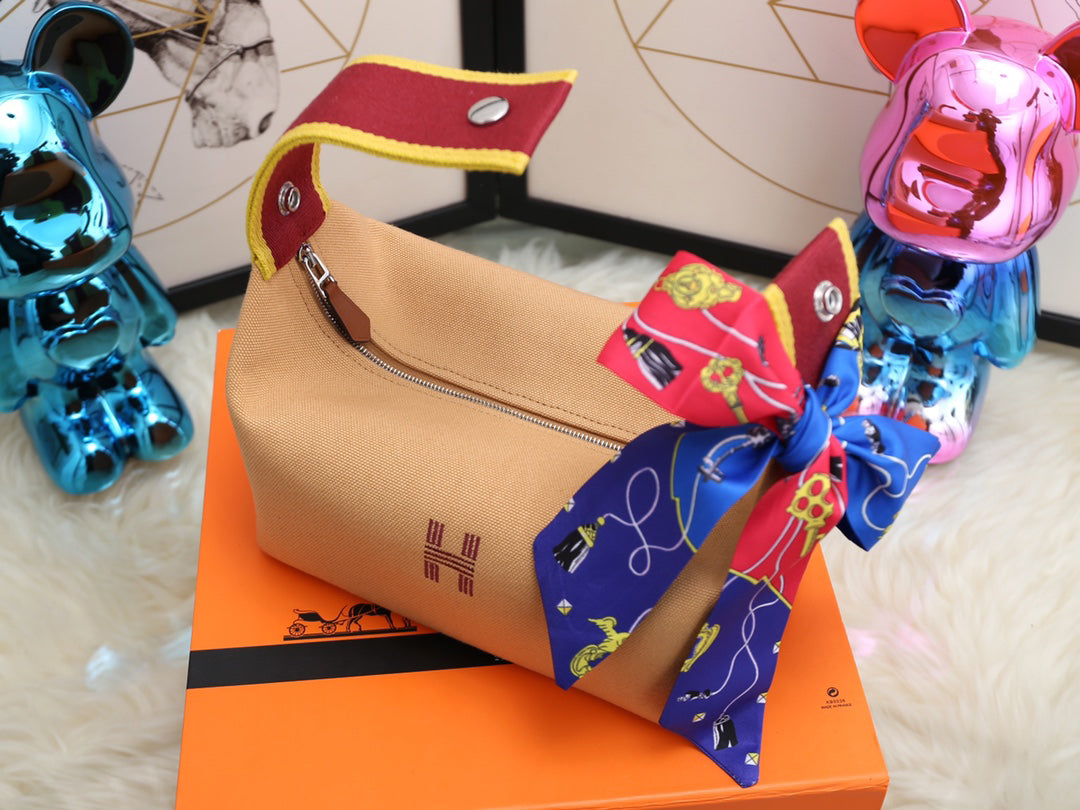 HERMÈS Trousse Bride-A-Brace Pochette | New Colorway with Equestrian Enamel Buckle | Limited Edition