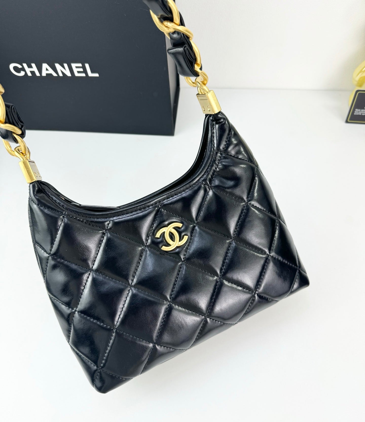 Chanel Sakura Pink Hobo Bag  24K Gold Chunky Chain Strap  22cm Lightweight Wax Leather Crossbody