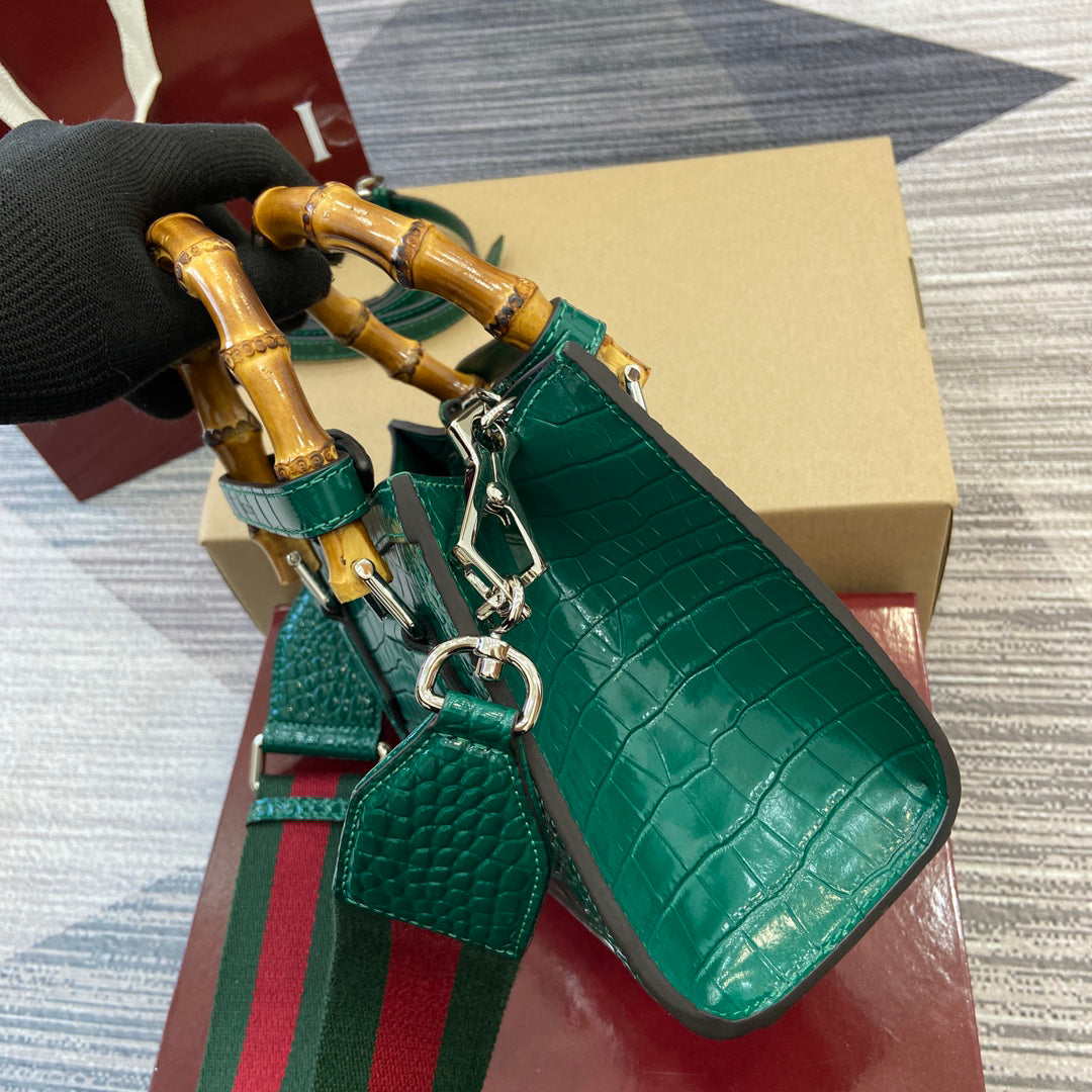 GUCCI 2023 Crocodile-Embossed Mini Backpack 20x16x10cm Fluorescent Buckle Bamboo Handle & Detachable Straps