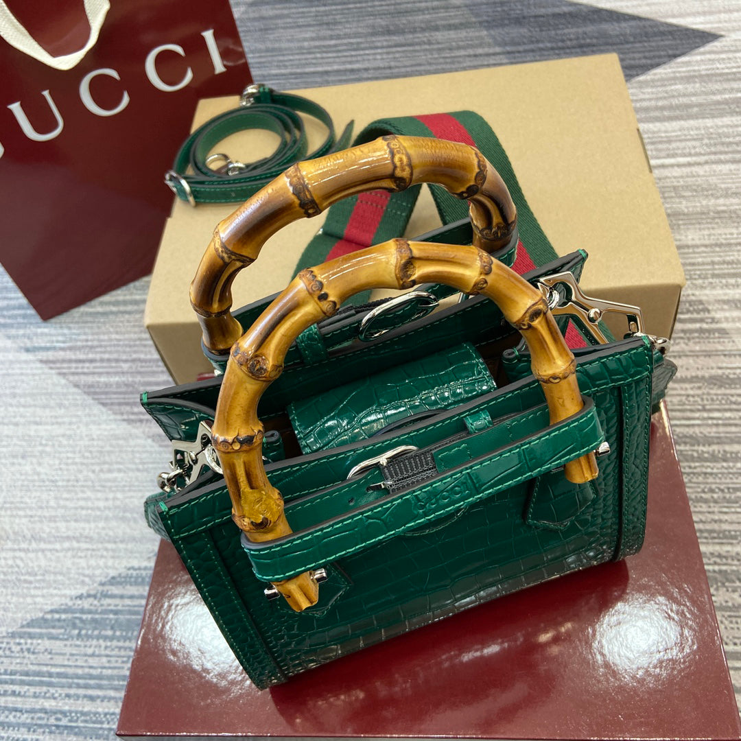 GUCCI 2023 Crocodile-Embossed Mini Backpack 20x16x10cm Fluorescent Buckle Bamboo Handle & Detachable Straps