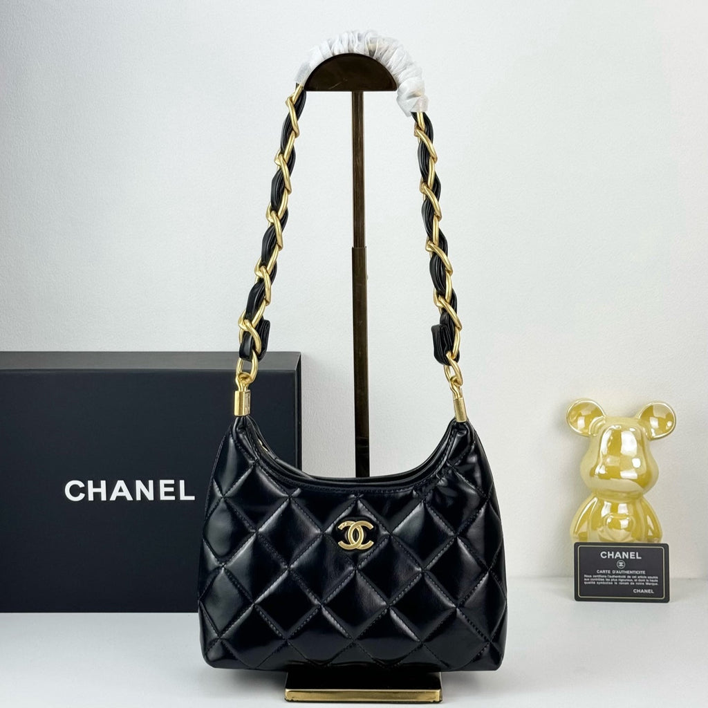 Chanel Sakura Pink Hobo Bag  24K Gold Chunky Chain Strap  22cm Lightweight Wax Leather Crossbody