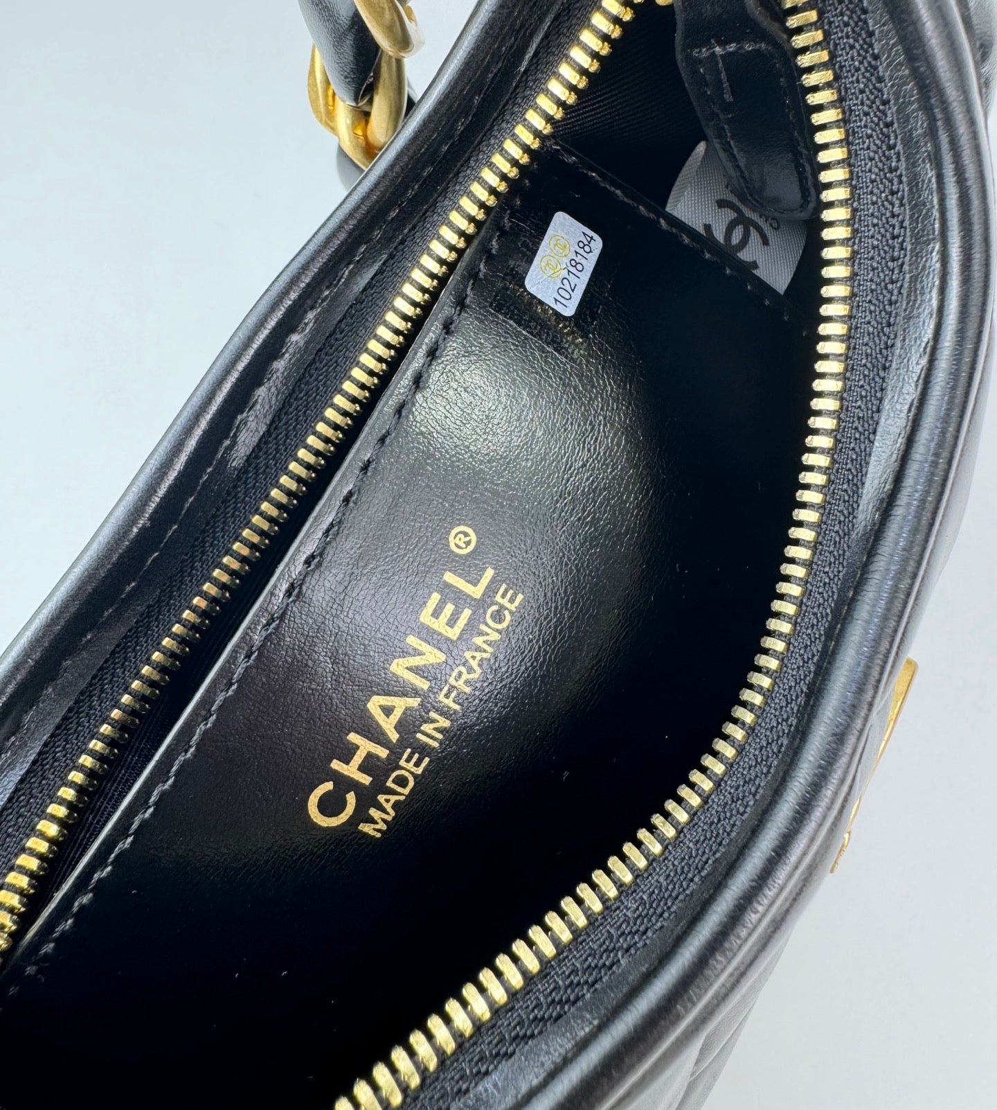 Chanel Sakura Pink Hobo Bag  24K Gold Chunky Chain Strap  22cm Lightweight Wax Leather Crossbody
