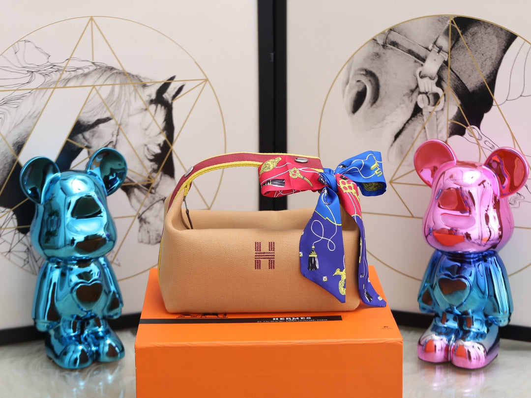 HERMÈS Trousse Bride-A-Brace Pochette | New Colorway with Equestrian Enamel Buckle | Limited Edition