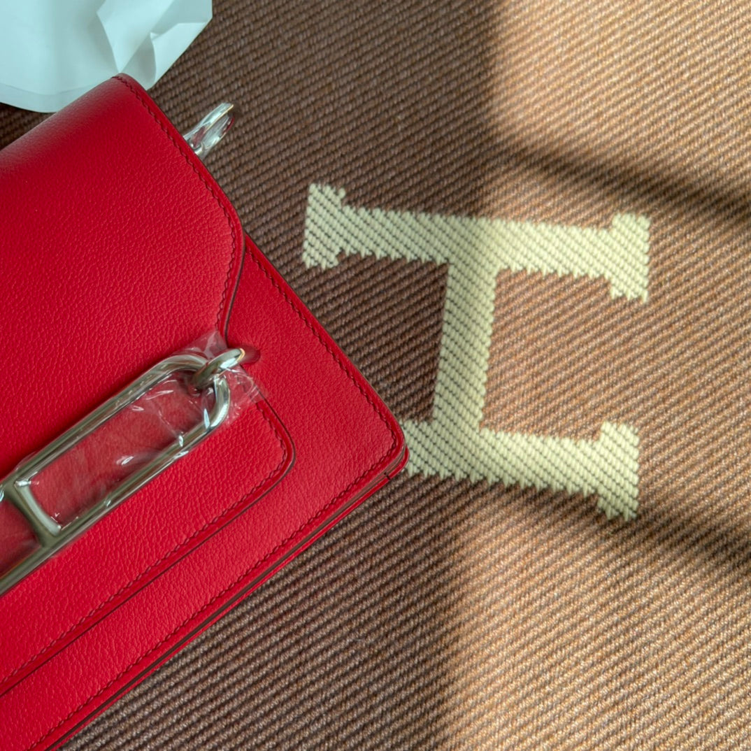 Hermès Roulis 19cm Bag "Pig Nose Design" in Rouge H Evercolor Leather | Gold/Silver Hardware | Crossbody/Shoulder/Handheld | Luxury Minimalist Style