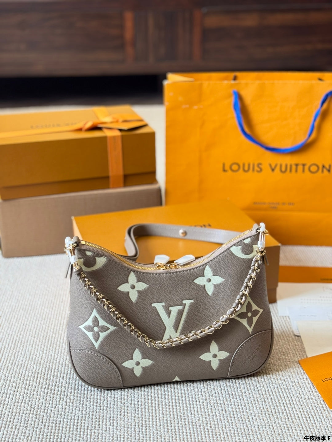 Louis Vuitton Boulogne Messenger Bag 2023 | Gold Chain Strap, Compact Size 27x18cm, Unisex Luxury Crossbody
