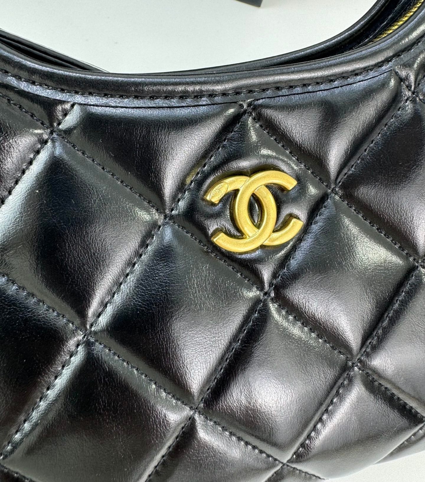 Chanel Sakura Pink Hobo Bag  24K Gold Chunky Chain Strap  22cm Lightweight Wax Leather Crossbody