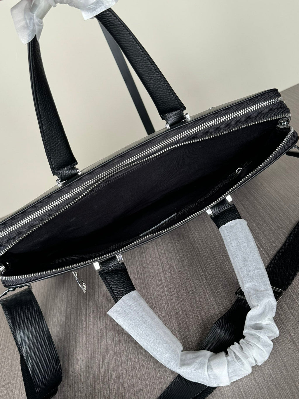 2024 Premium Dual-Zip Briefcase | Italian Textured Leather | Anti-Theft Compartments | Smooth YKK Zippers