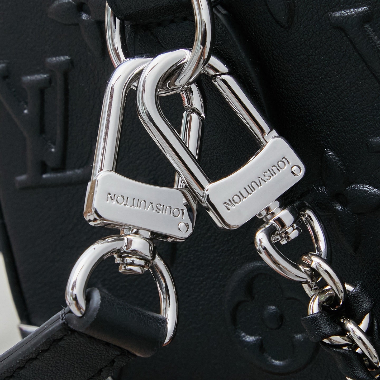 Louis Vuitton 2025 Cruise Collection Dynamic Monogram Bold Speedy 20 Trunk Handbag - Embossed Calfskin Metal Accents Detachable Chain Strap