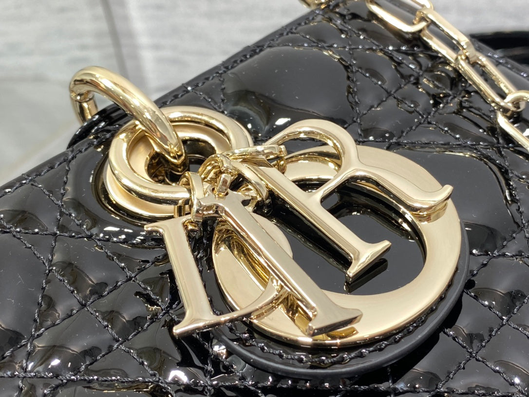 Dior D-Joy Medium Glossy Leather Handbag 26cm Dual Straps Full Set Packaging Quilted Pattern Luxury Tote