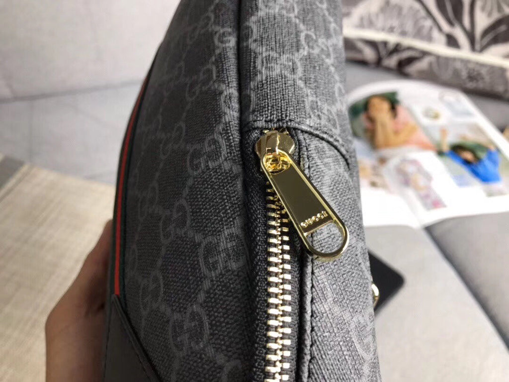 Men's Anti-Theft Crossbody Bag | Italian Full-Grain Leather | 30x17x6cm Wrist Strap Design