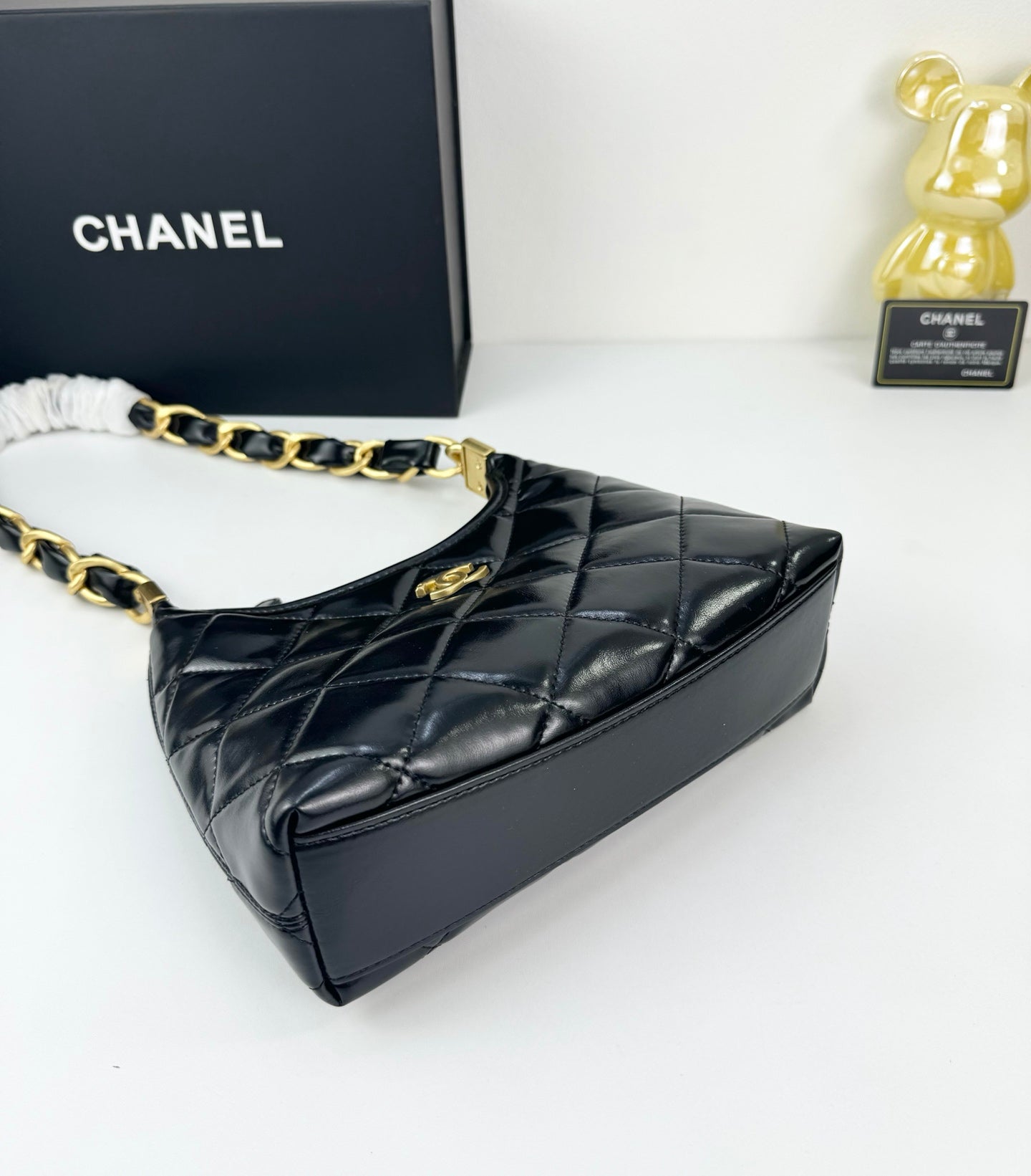 Chanel Sakura Pink Hobo Bag  24K Gold Chunky Chain Strap  22cm Lightweight Wax Leather Crossbody