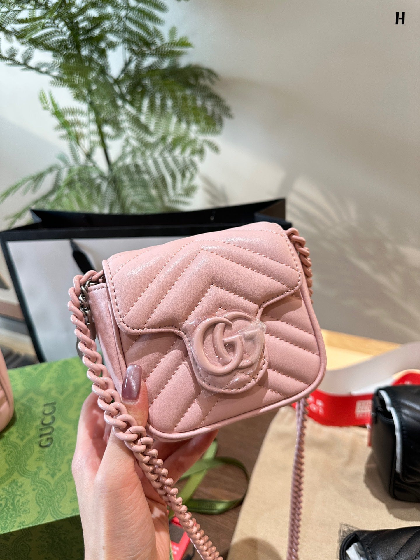Gucci Marmont Pastel Mini Bag – 15/18cm Candy Pink Cutie with Full Packaging, Limited-Edition Sweetheart Vibes