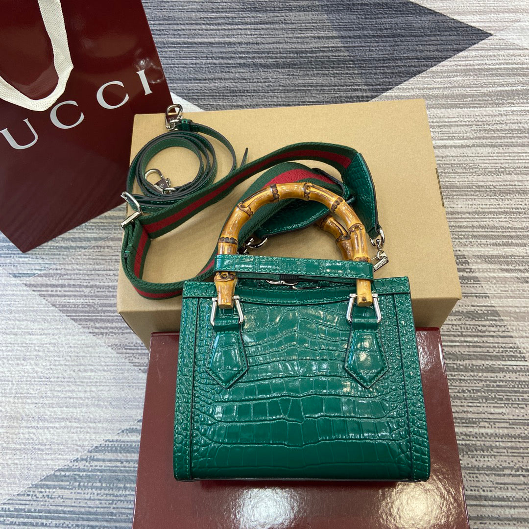 GUCCI 2023 Crocodile-Embossed Mini Backpack 20x16x10cm Fluorescent Buckle Bamboo Handle & Detachable Straps