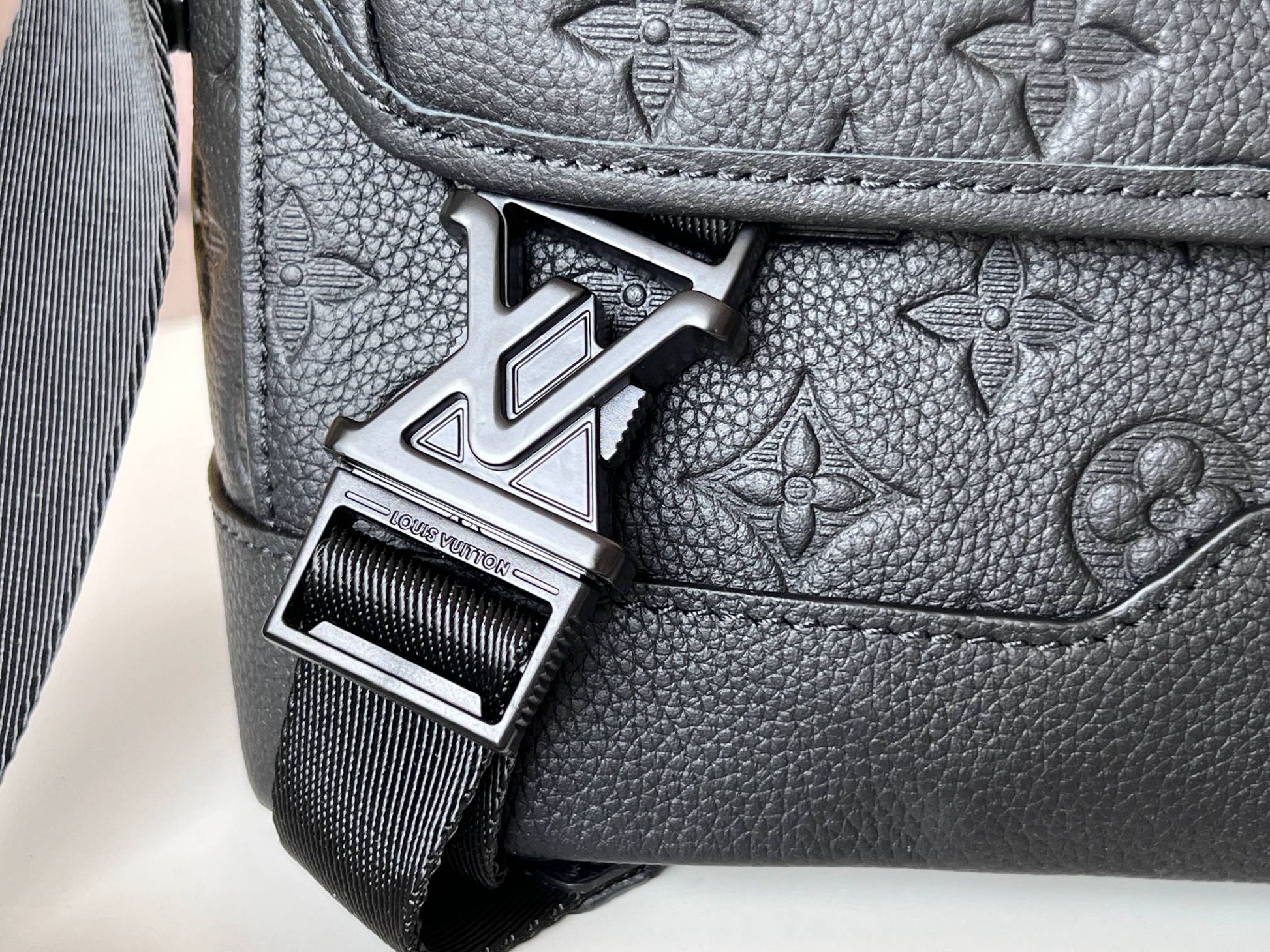 Louis Vuitton Voyager Small Messenger Bag | Monogram Shadow Embossed Calf Leather Men's Bag | Anti-Counterfeit Steel Hardware with Chip | Adjustable Strap | 33x22.5x11cm Spacious Design