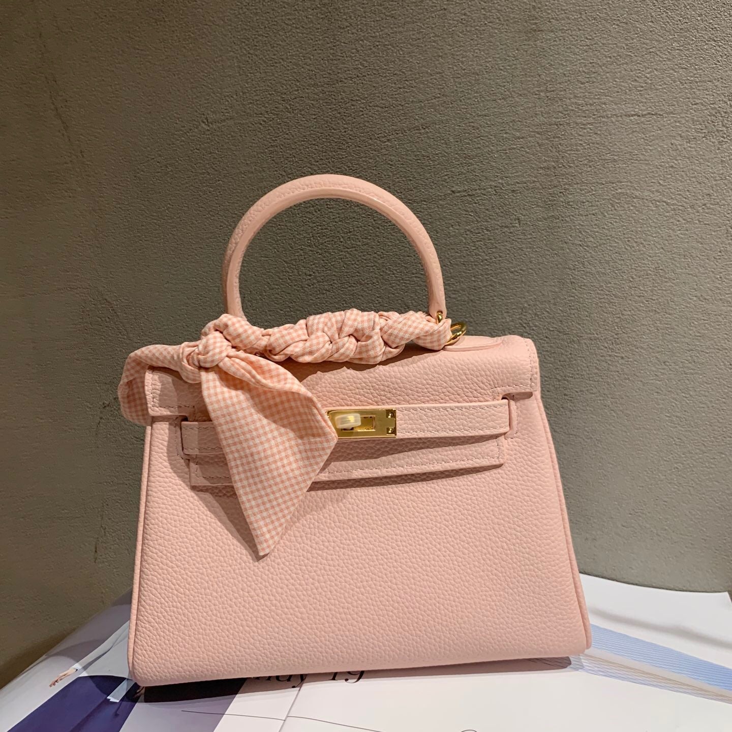 Hermès Kelly 20 Replica 3Q Blush Pink Sellier Handbag with Full Set Packaging