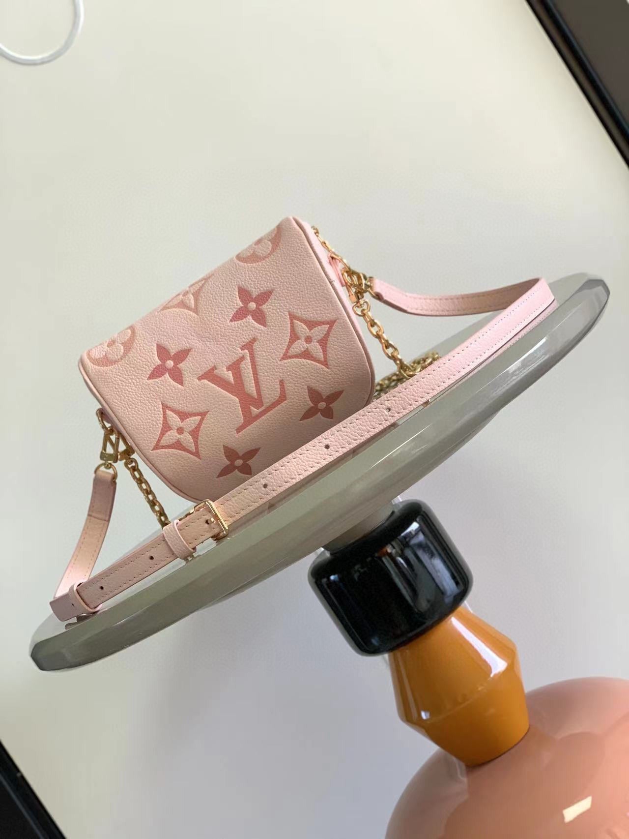 Louis Vuitton Mini Bumbag Gradient 17x12x9.5cm | Monogram Empreinte Leather, Detachable Chain & Adjustable Strap