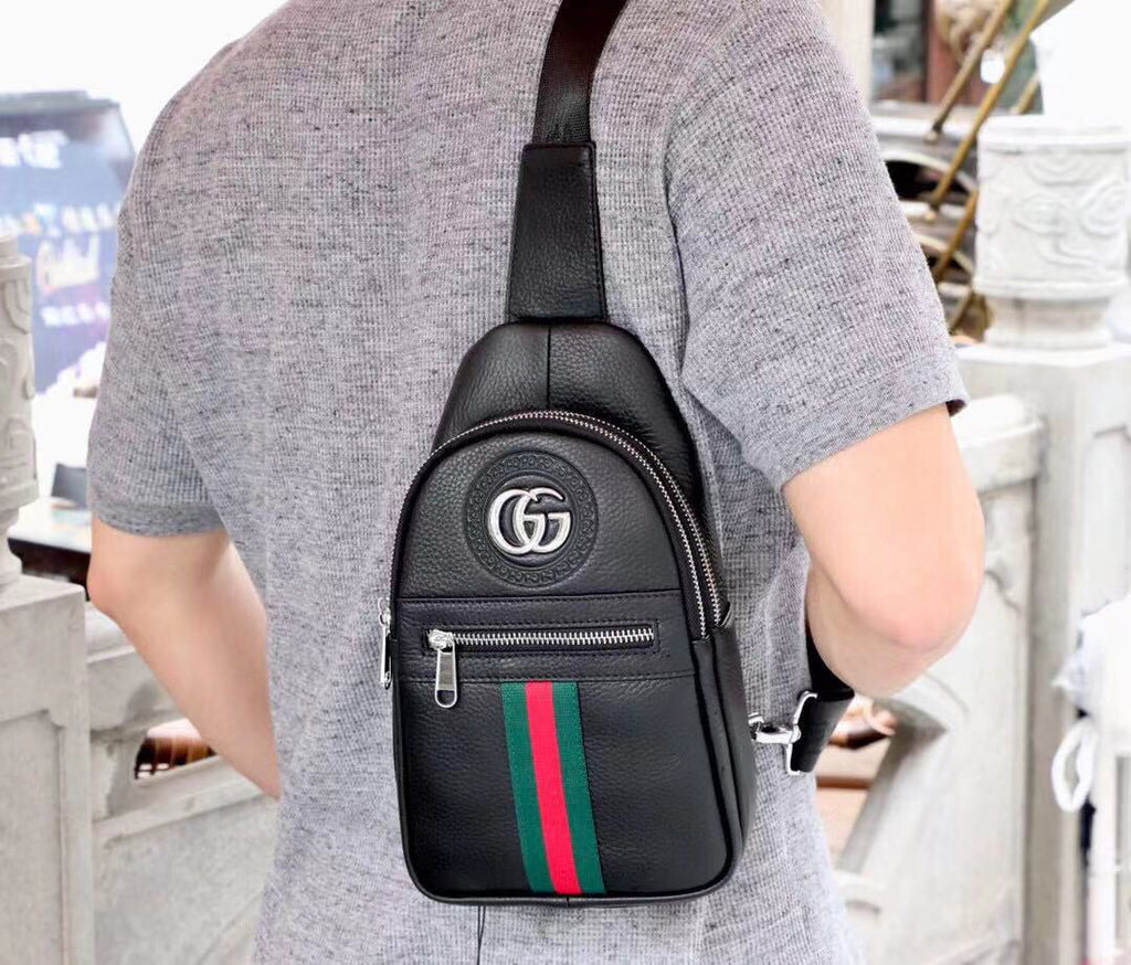 Gucci Men's Crossbody Bag | Italian Full-Grain Leather | 30x18x7cm Anti-Theft Design
